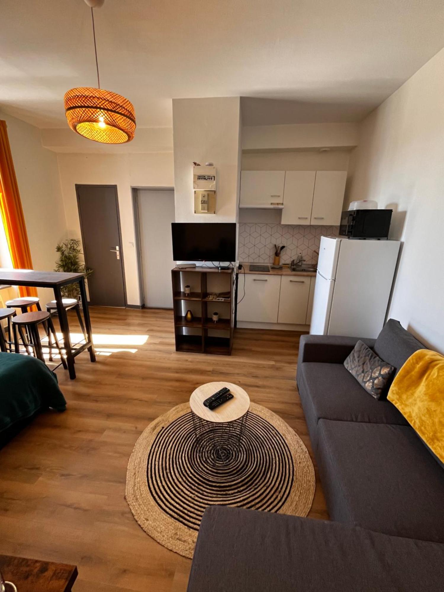 Studio Lorient Proche Centre Gare Wifi Netflix Extérieur photo
